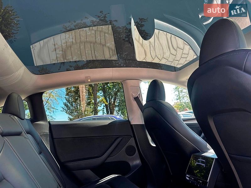 Позашляховик / Кросовер Tesla Model Y 2024 в Одесі