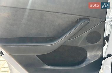 Внедорожник / Кроссовер Tesla Model Y 2024 в Одессе