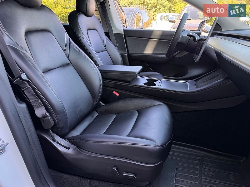 Внедорожник / Кроссовер Tesla Model Y 2022 в Бердичеве