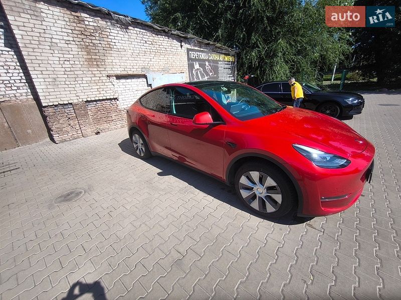 Внедорожник / Кроссовер Tesla Model Y 2022 в Кривом Роге