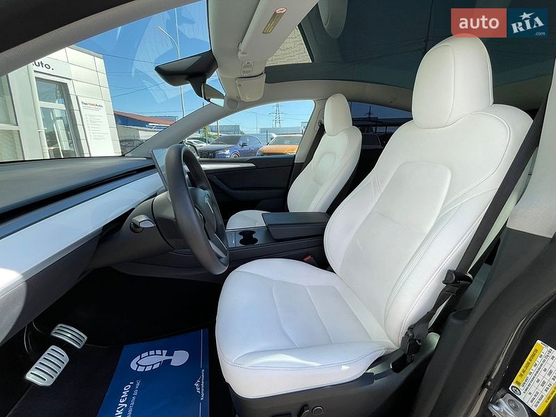 Позашляховик / Кросовер Tesla Model Y 2024 в Чернівцях фото 16 Позашляховик / Кросовер Tesla Model Y 2024 в Чернівцях