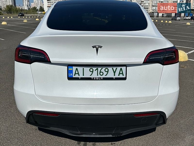 Внедорожник / Кроссовер Tesla Model Y 2022 в Киеве