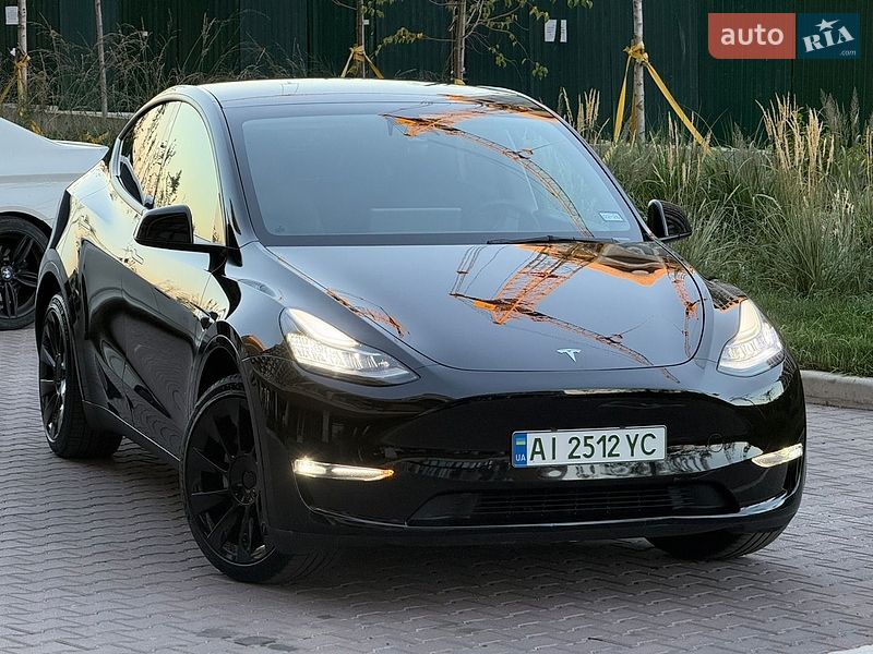 Внедорожник / Кроссовер Tesla Model Y 2023 в Киеве