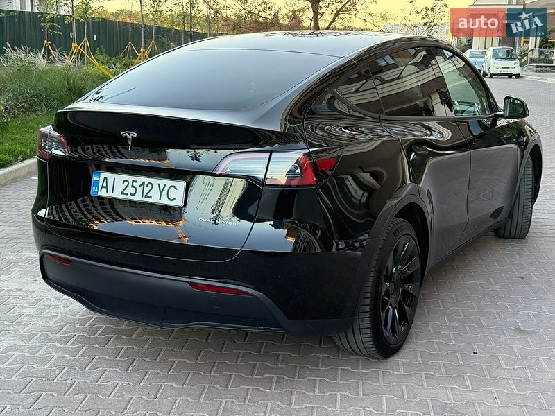 Внедорожник / Кроссовер Tesla Model Y 2023 в Киеве