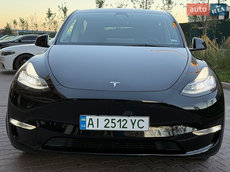 Внедорожник / Кроссовер Tesla Model Y 2023 в Киеве
