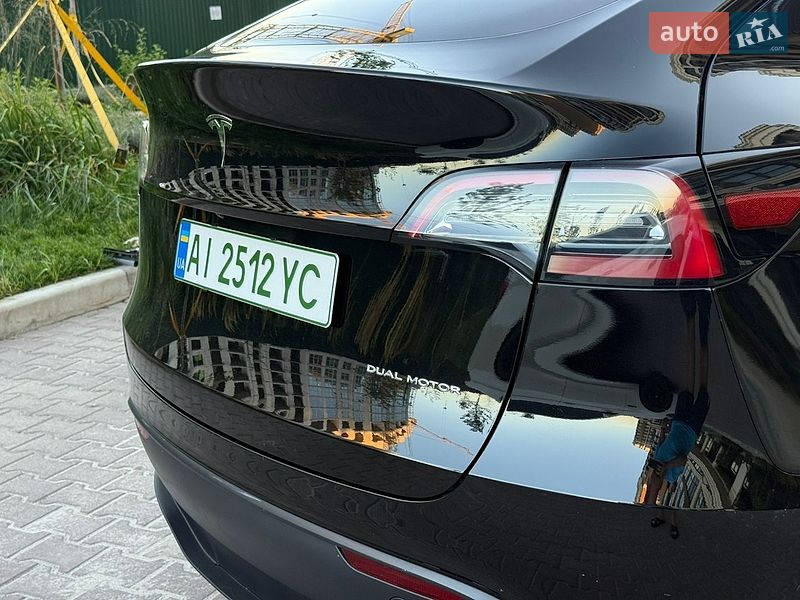 Внедорожник / Кроссовер Tesla Model Y 2023 в Киеве