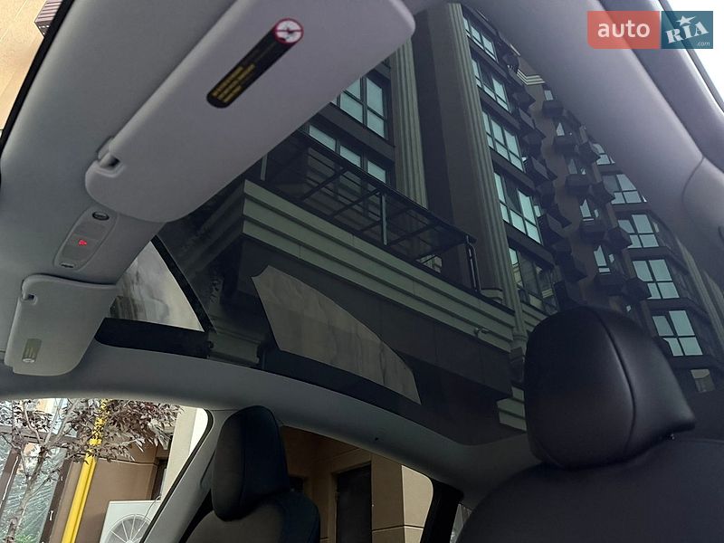 Внедорожник / Кроссовер Tesla Model Y 2023 в Киеве