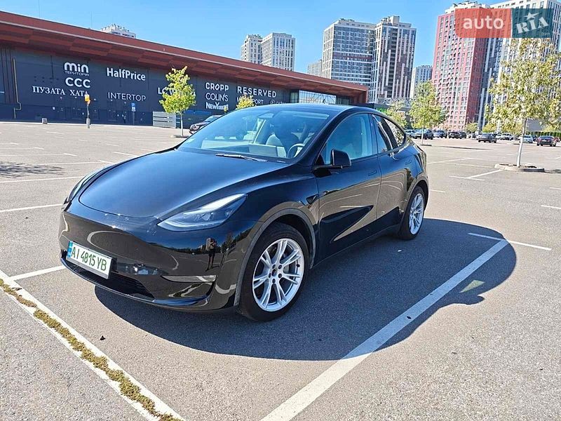 Позашляховик / Кросовер Tesla Model Y 2023 в Києві