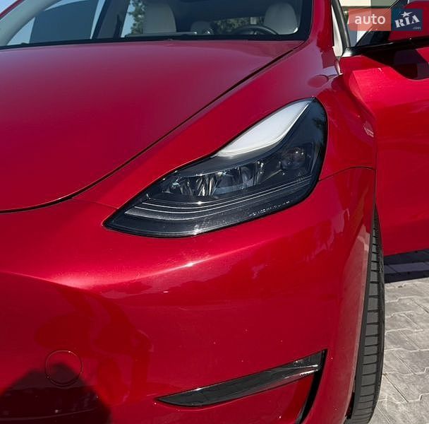 Позашляховик / Кросовер Tesla Model Y 2023 в Києві