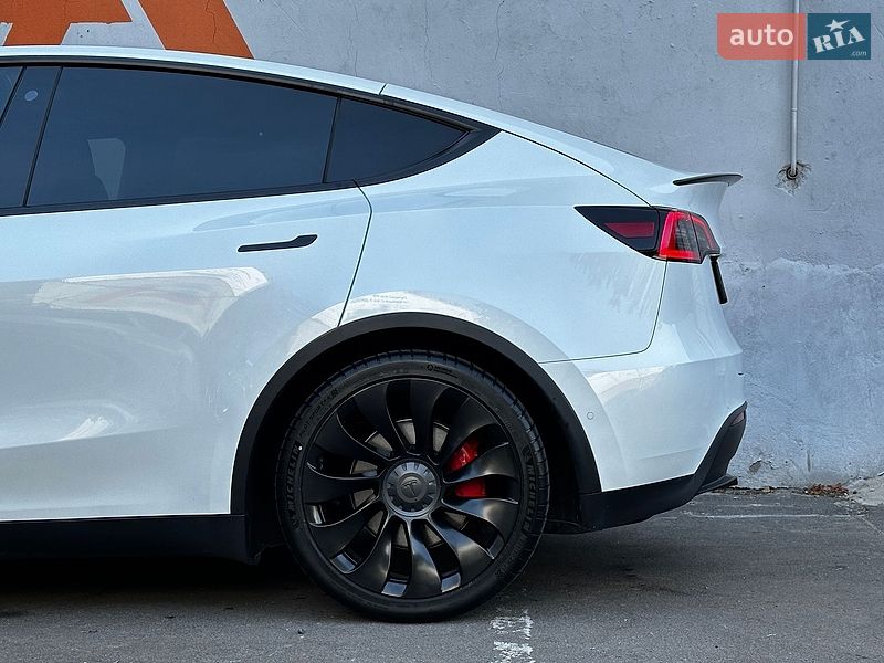 Внедорожник / Кроссовер Tesla Model Y 2021 в Одессе