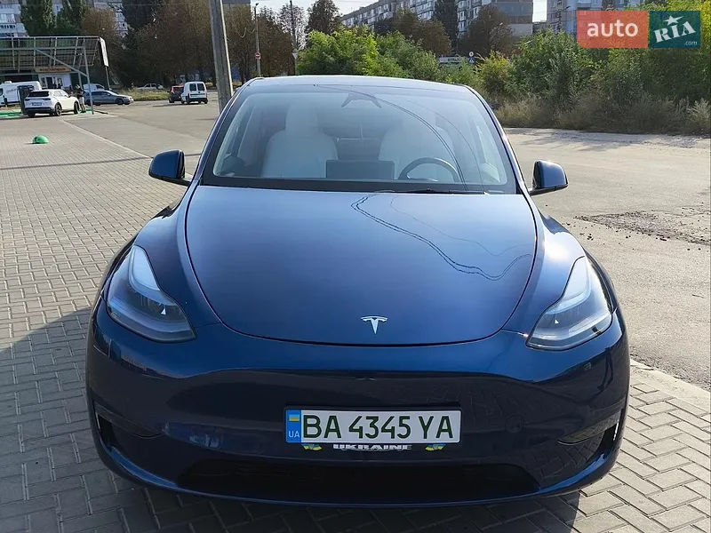 Tesla Model Y
