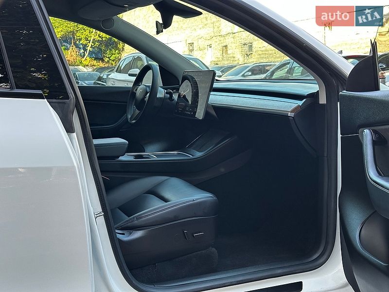 Внедорожник / Кроссовер Tesla Model Y 2021 в Одессе