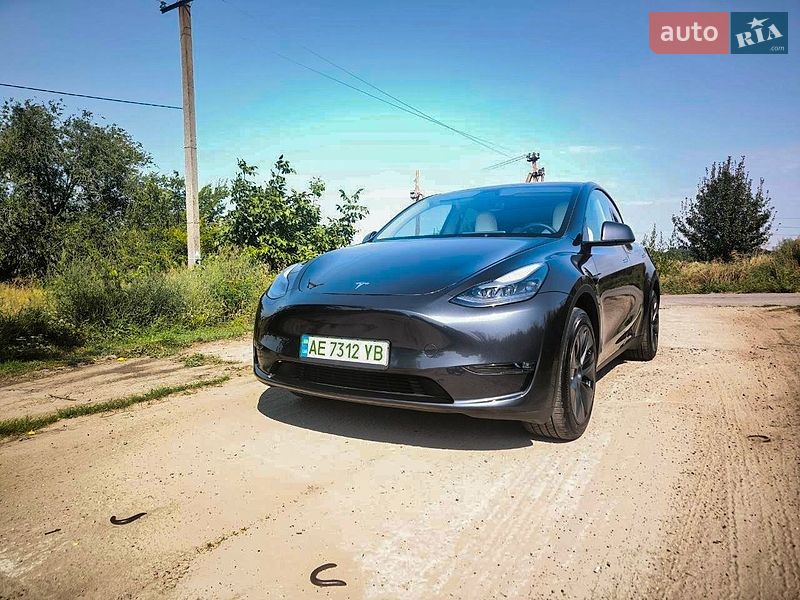 Внедорожник / Кроссовер Tesla Model Y 2024 в Днепре