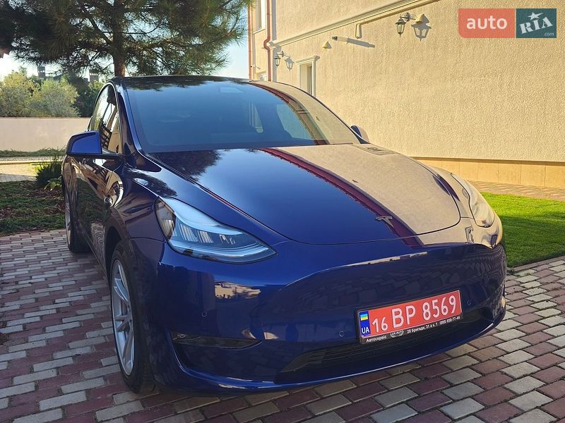 Tesla Model Y 2020