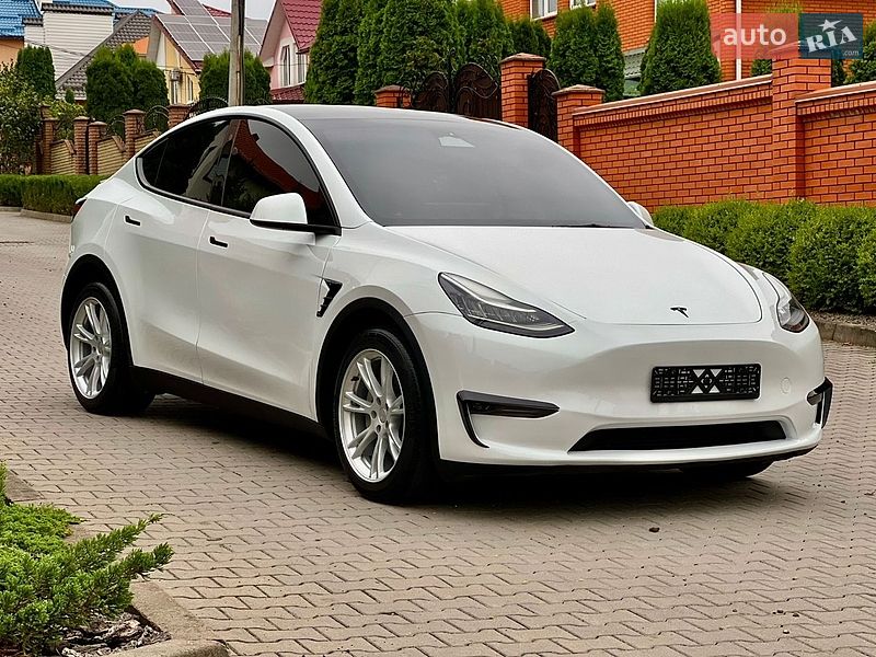 Позашляховик / Кросовер Tesla Model Y 2023 в Хмельницькому