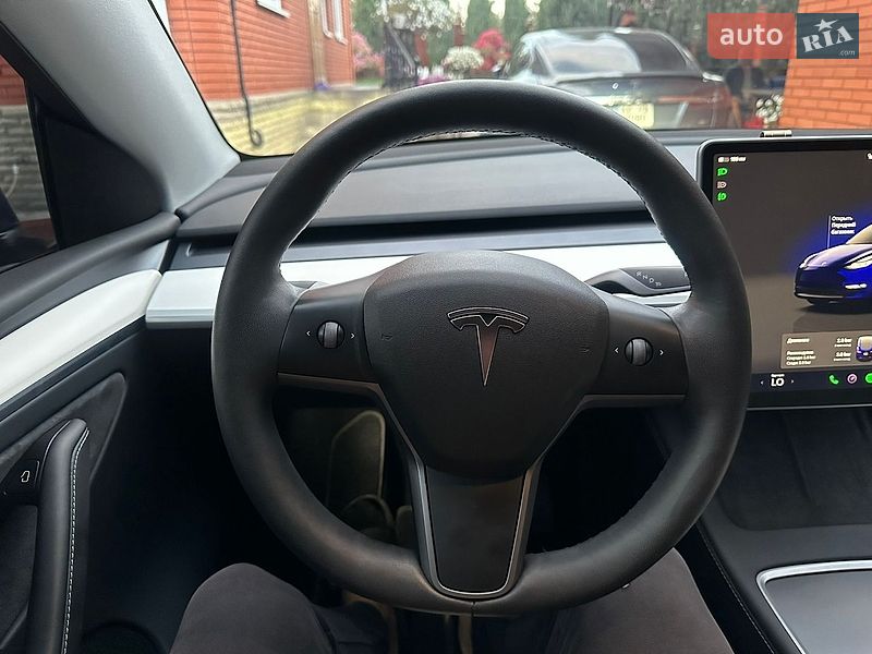 Позашляховик / Кросовер Tesla Model Y 2023 в Дніпрі