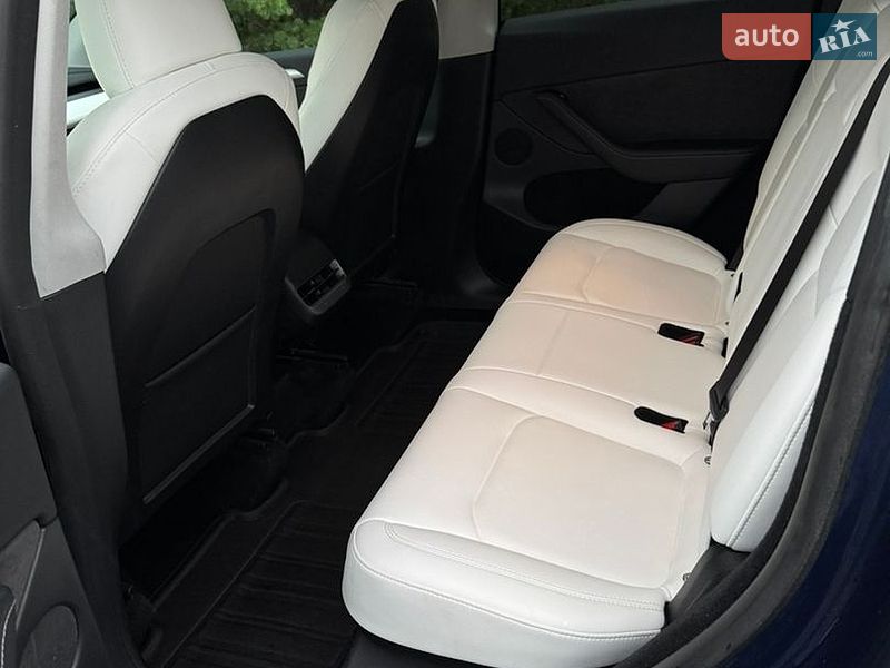 Внедорожник / Кроссовер Tesla Model Y 2023 в Новом Роздоле
