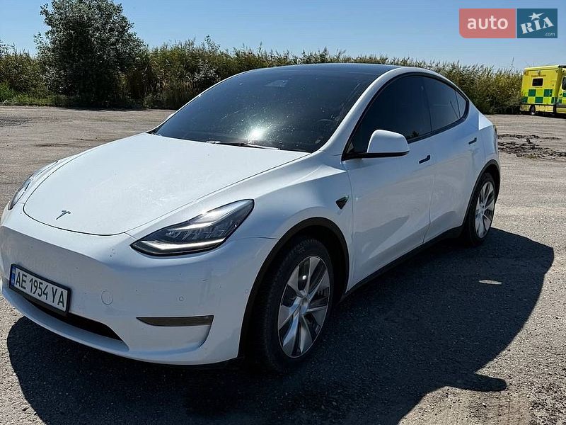 Позашляховик / Кросовер Tesla Model Y 2021 в Дніпрі