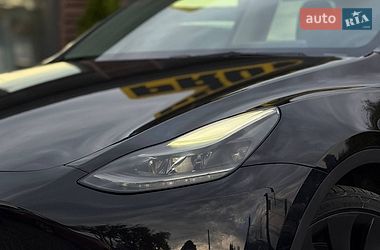 Внедорожник / Кроссовер Tesla Model Y 2022 в Львове