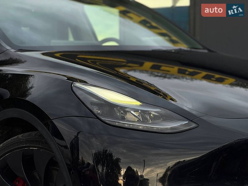 Внедорожник / Кроссовер Tesla Model Y 2022 в Львове