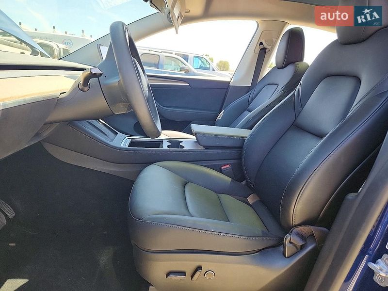 Позашляховик / Кросовер Tesla Model Y 2023 в Києві