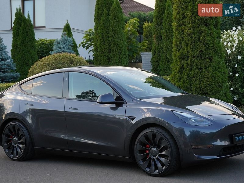 Позашляховик / Кросовер Tesla Model Y 2024 в Одесі