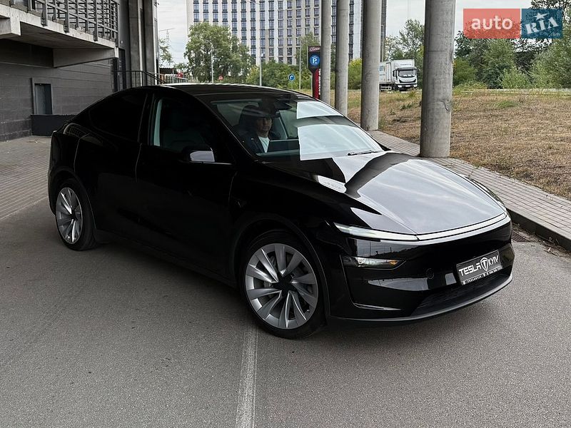 Позашляховик / Кросовер Tesla Model Y 2025 в Києві фото Позашляховик / Кросовер Tesla Model Y 2025 в Києві