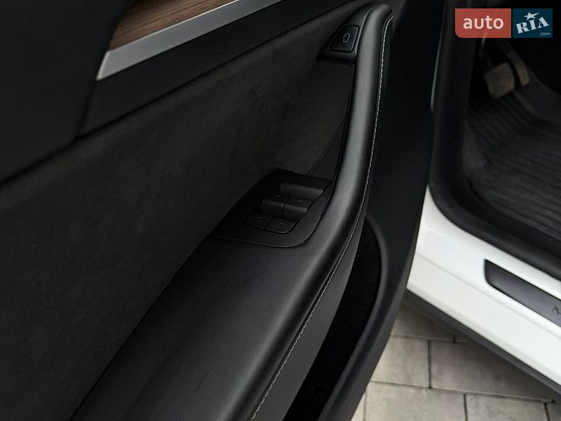 Внедорожник / Кроссовер Tesla Model Y 2023 в Черновцах фото 35 Внедорожник / Кроссовер Tesla Model Y 2023 в Черновцах