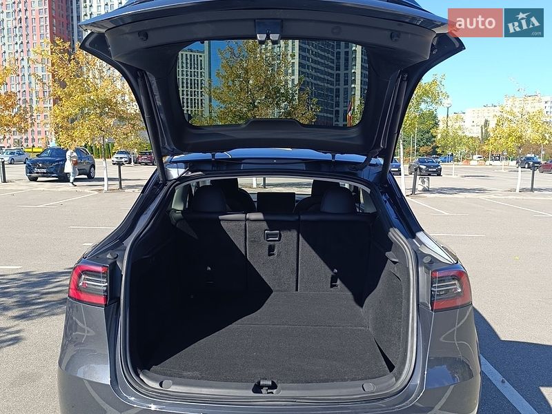 Внедорожник / Кроссовер Tesla Model Y 2023 в Киеве