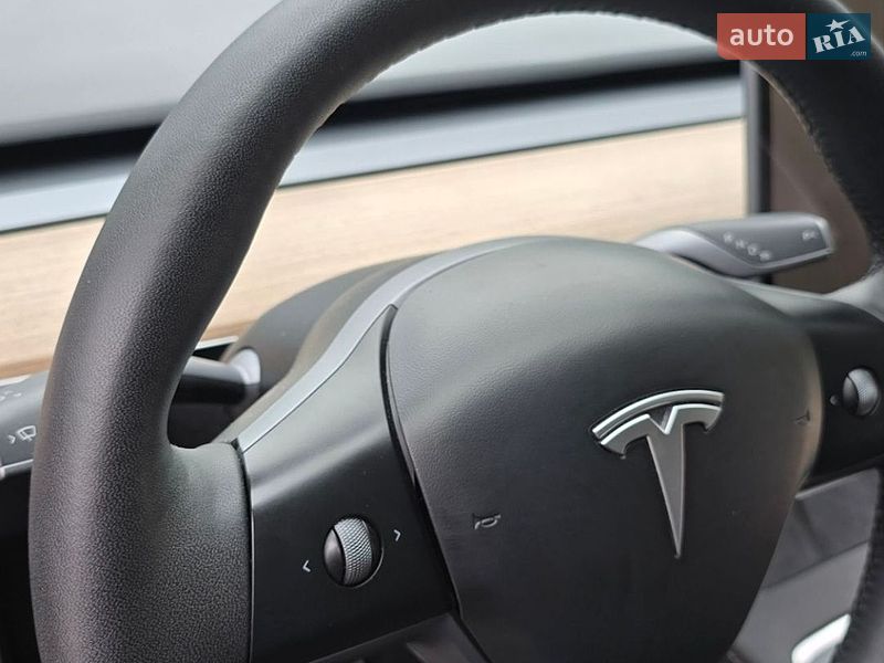 Позашляховик / Кросовер Tesla Model Y 2023 в Тернополі
