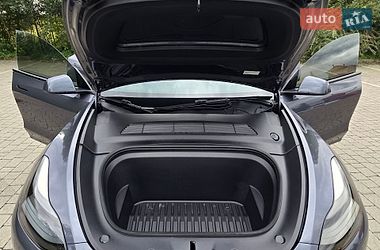 Позашляховик / Кросовер Tesla Model Y 2023 в Тернополі