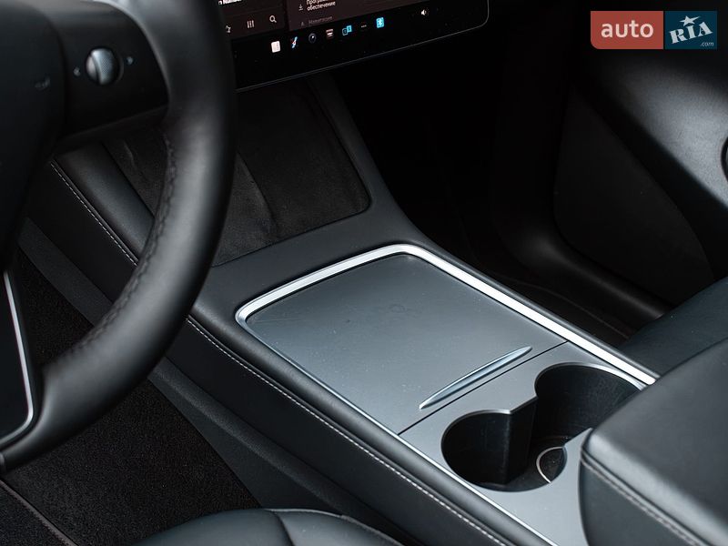 Позашляховик / Кросовер Tesla Model Y 2022 в Києві