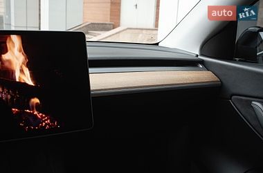 Позашляховик / Кросовер Tesla Model Y 2022 в Києві