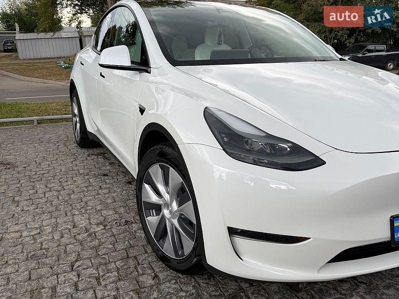 Tesla Model Y 2022