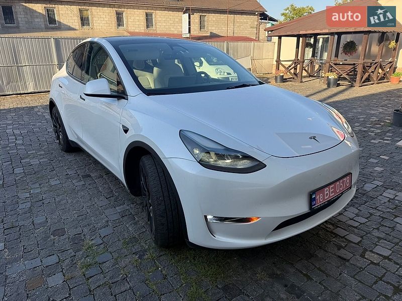 Позашляховик / Кросовер Tesla Model Y 2023 в Рівному