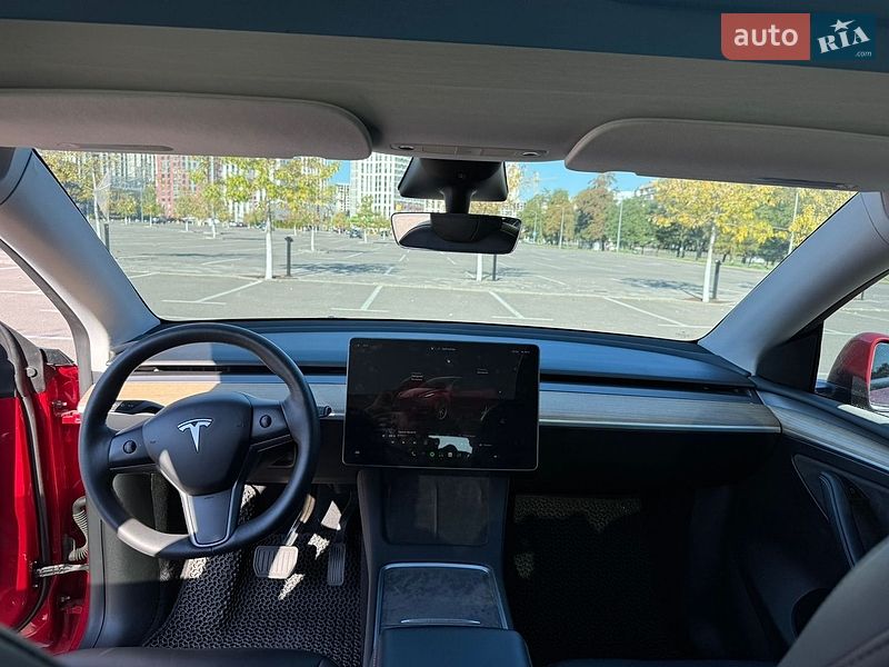 Внедорожник / Кроссовер Tesla Model Y 2023 в Киеве