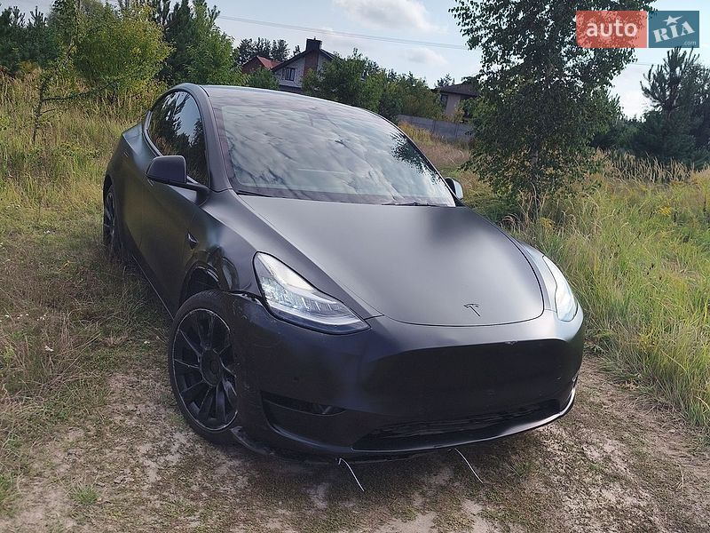 Внедорожник / Кроссовер Tesla Model Y 2022 в Киеве