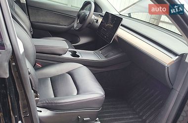 Внедорожник / Кроссовер Tesla Model Y 2022 в Киеве