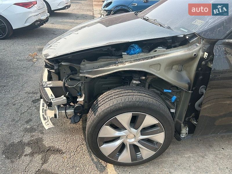 Позашляховик / Кросовер Tesla Model Y 2022 в Черкасах