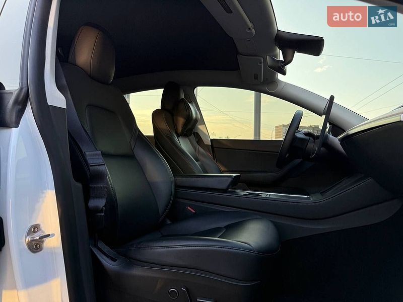 Позашляховик / Кросовер Tesla Model Y 2021 в Києві