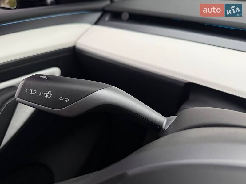 Внедорожник / Кроссовер Tesla Model Y 2024 в Киеве