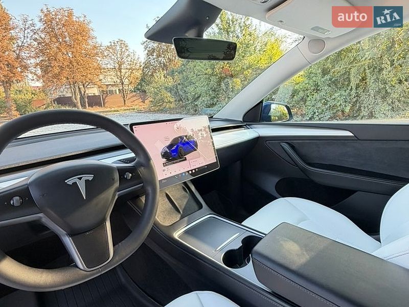 Внедорожник / Кроссовер Tesla Model Y 2023 в Запорожье