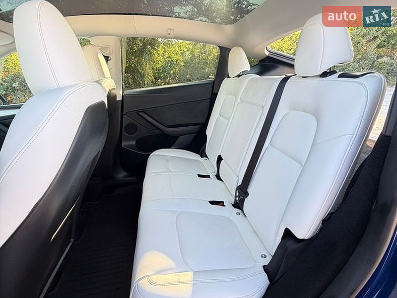 Внедорожник / Кроссовер Tesla Model Y 2023 в Запорожье