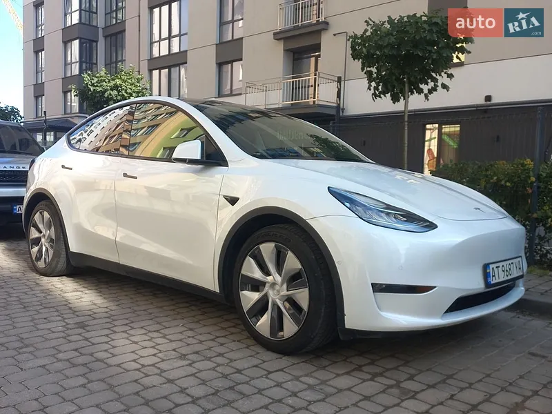 Tesla Model Y 2021