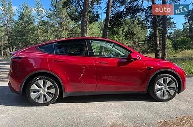 Позашляховик / Кросовер Tesla Model Y 2024 в Києві фото 10 Позашляховик / Кросовер Tesla Model Y 2024 в Києві