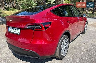 Позашляховик / Кросовер Tesla Model Y 2024 в Києві фото 26 Позашляховик / Кросовер Tesla Model Y 2024 в Києві