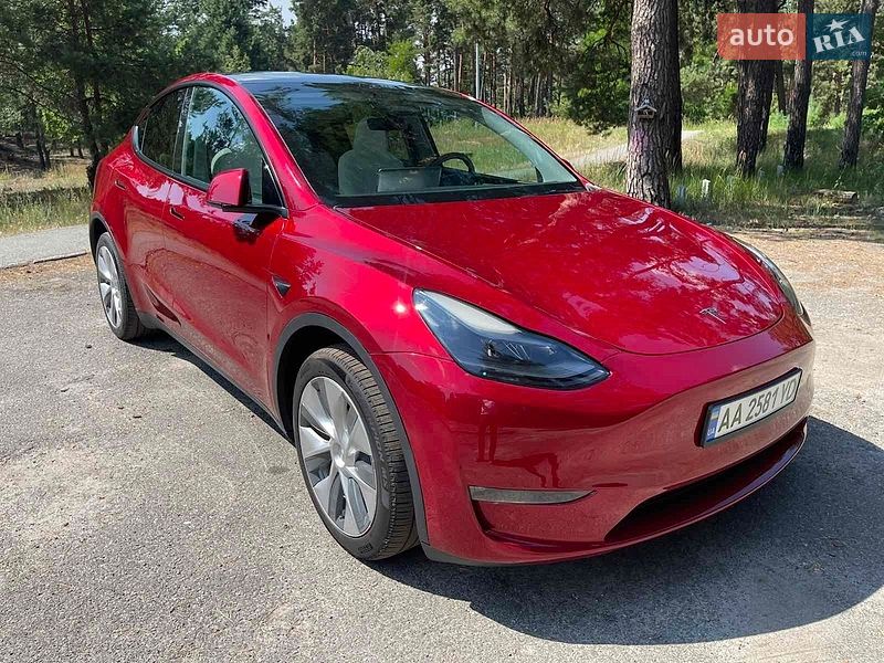Позашляховик / Кросовер Tesla Model Y 2024 в Києві фото 29 Позашляховик / Кросовер Tesla Model Y 2024 в Києві