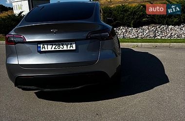 Внедорожник / Кроссовер Tesla Model Y 2024 в Киеве