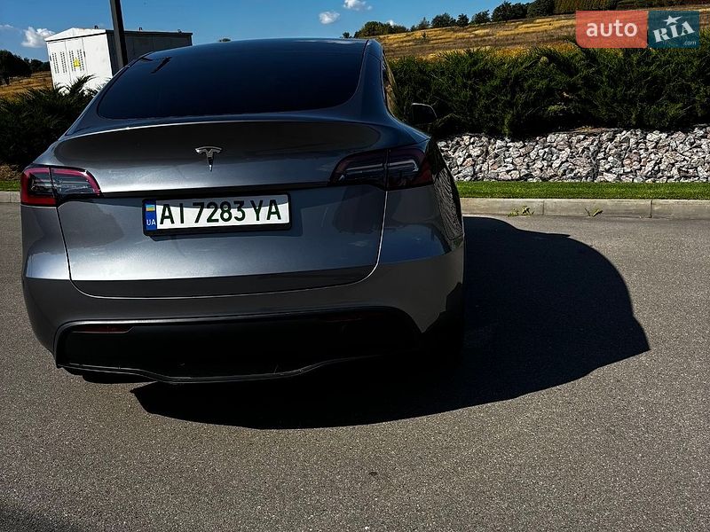 Внедорожник / Кроссовер Tesla Model Y 2024 в Киеве