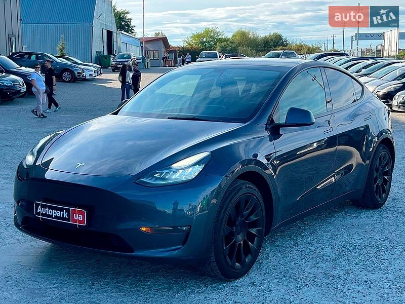Tesla Model Y 2021